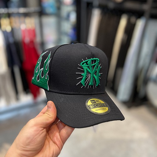 کلاه اسنپ بک نیو ارا (NEWERA NY SNAPBACK) (تنظیم سایز دار) رنگ مشکی شعله سبز